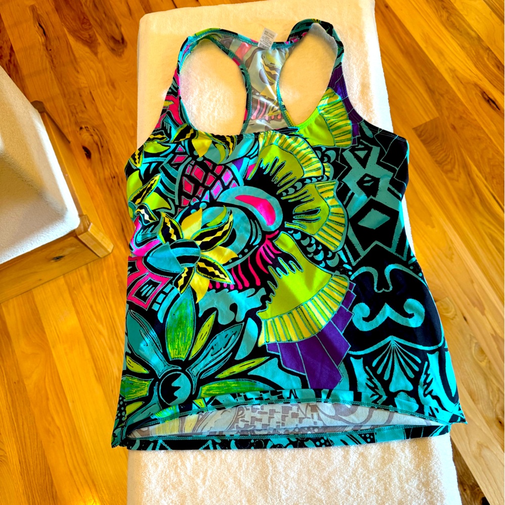 Title 9 Women’s swim Tankini top